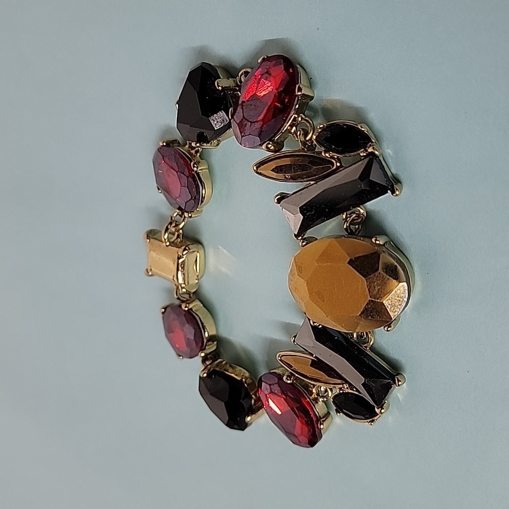 CHICO’S Bracelet Pierced Red Black Gold Stones Magnetic Closure